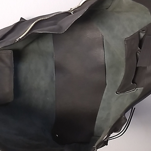 Authentic BALENCIAGA Papier A6 zip around tote in dark gray with mirror. - Picture 9 of 16